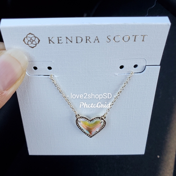 Kendra Scott Ari Heart Dichroic Glass 